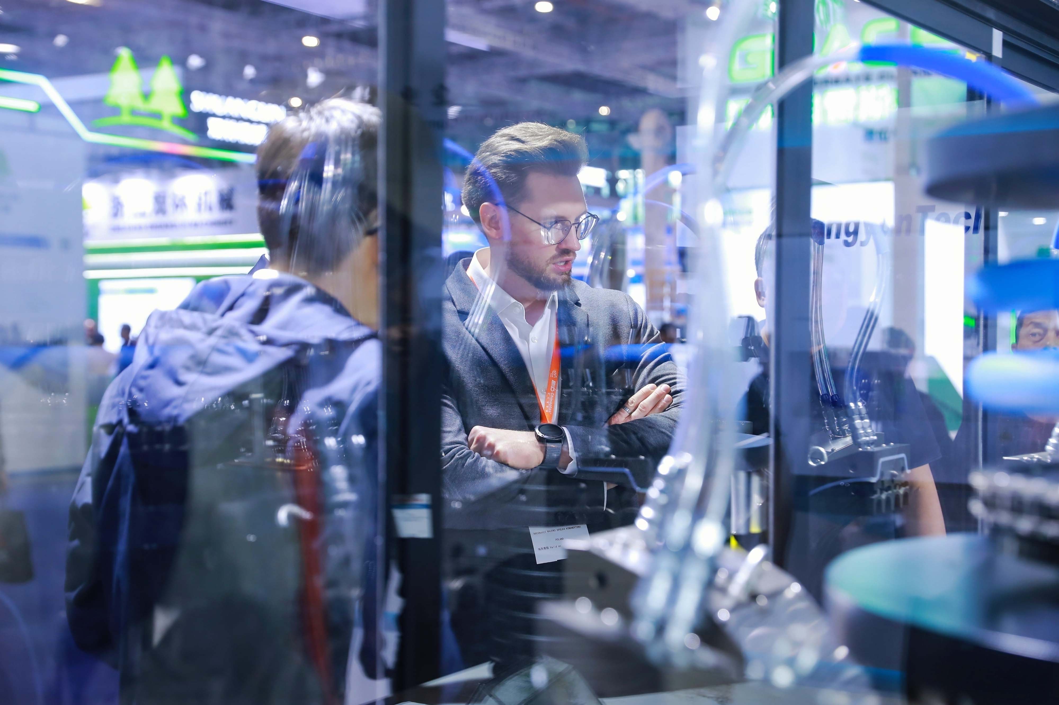 1715849930345536.jpg NYC_5698.jpg